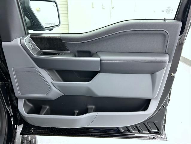 new 2025 Ford F-150 Lightning car