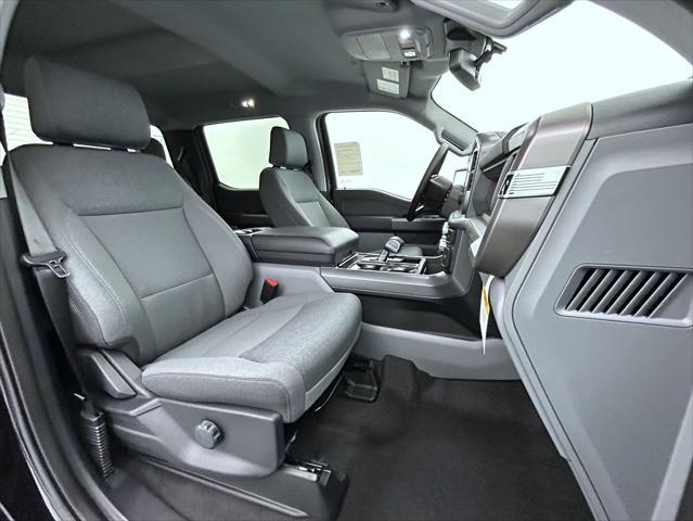 new 2025 Ford F-150 Lightning car