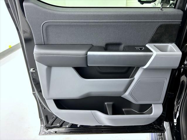 new 2025 Ford F-150 Lightning car