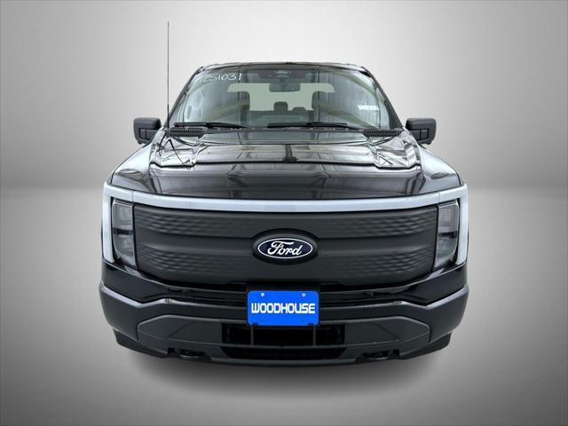 new 2025 Ford F-150 Lightning car