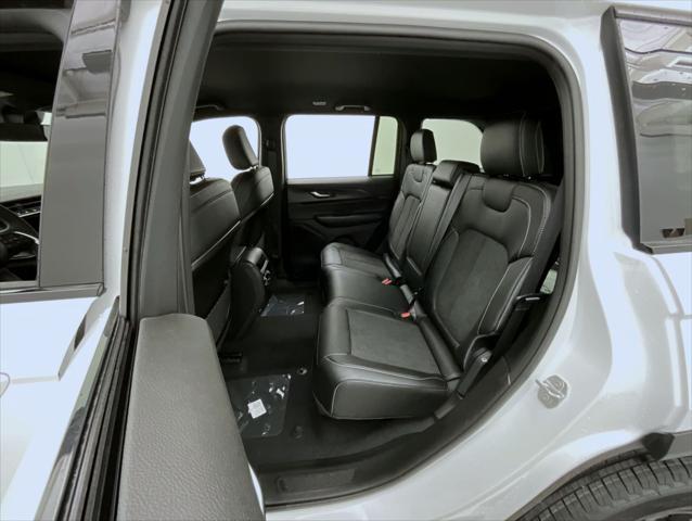 new 2025 Jeep Grand Cherokee car, priced at $43,885
