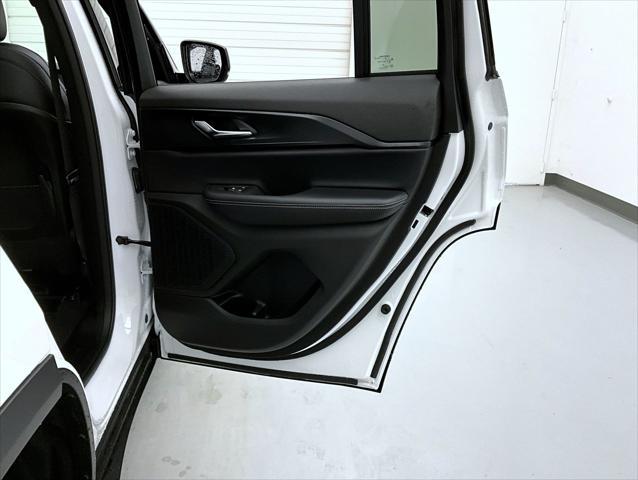 new 2025 Jeep Grand Cherokee car, priced at $43,885