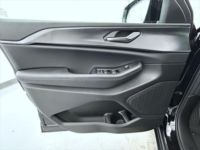 new 2025 Jeep Grand Cherokee car, priced at $44,403