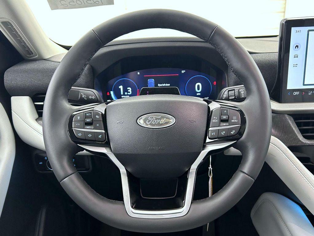 new 2025 Ford Explorer car