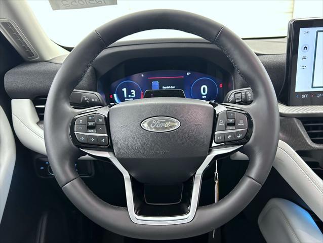 new 2025 Ford Explorer car