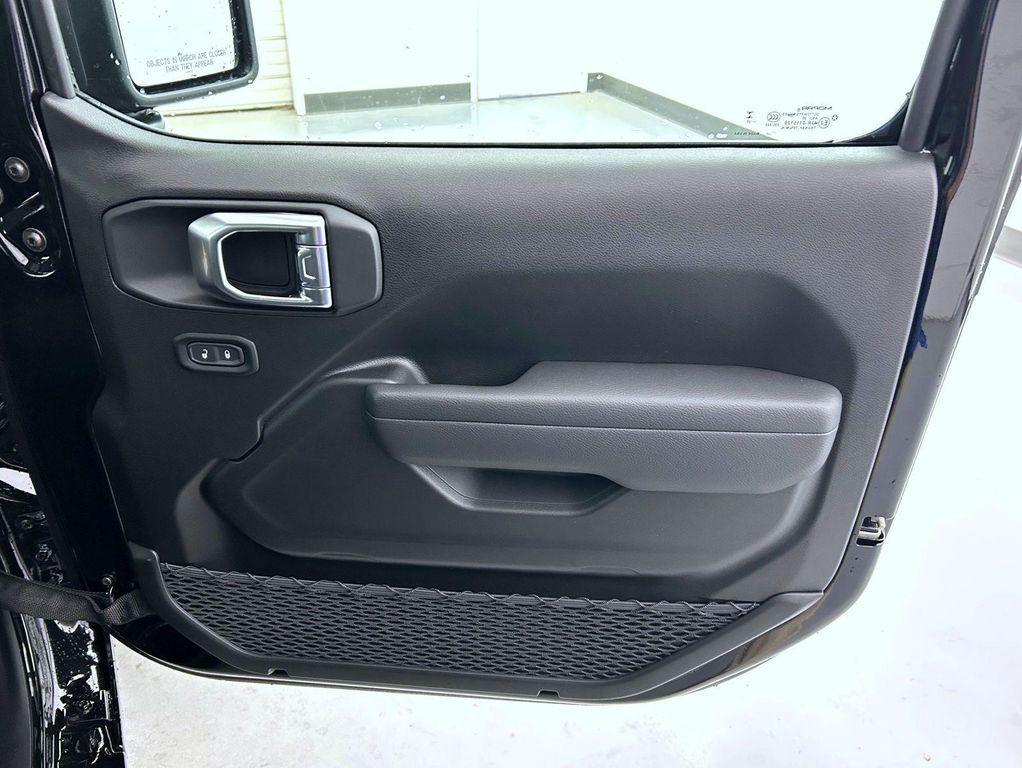 new 2025 Jeep Wrangler car, priced at $33,865