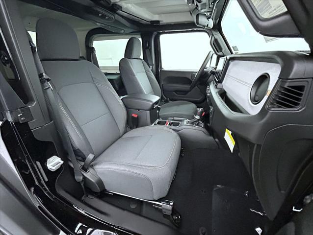 new 2025 Jeep Wrangler car, priced at $37,852
