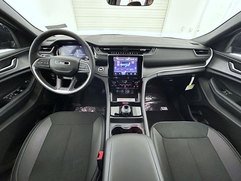 new 2025 Jeep Grand Cherokee L car, priced at $44,671
