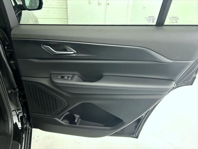 new 2025 Jeep Grand Cherokee L car, priced at $43,238