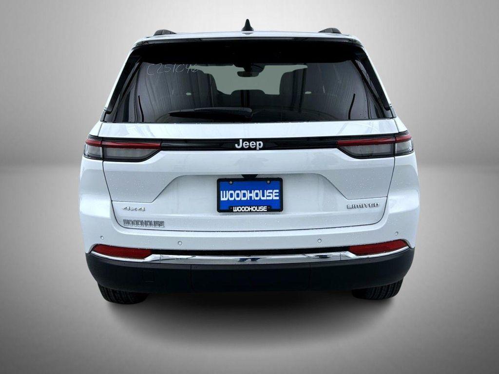 new 2025 Jeep Grand Cherokee car, priced at $46,969