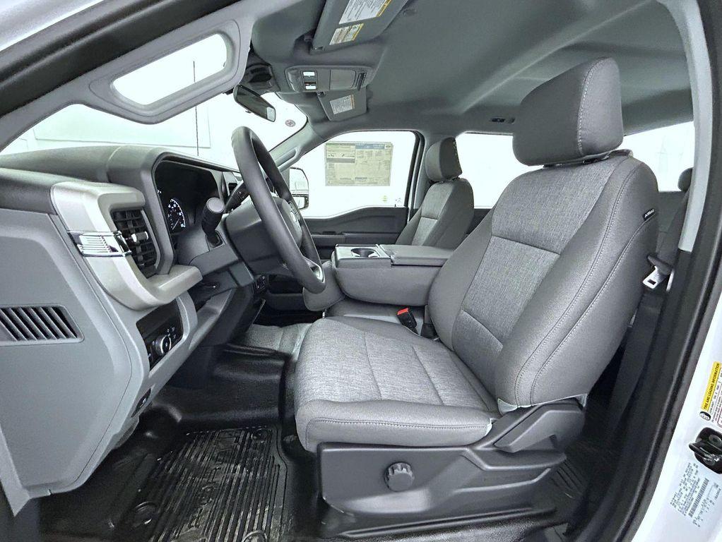 new 2025 Ford F-350 car