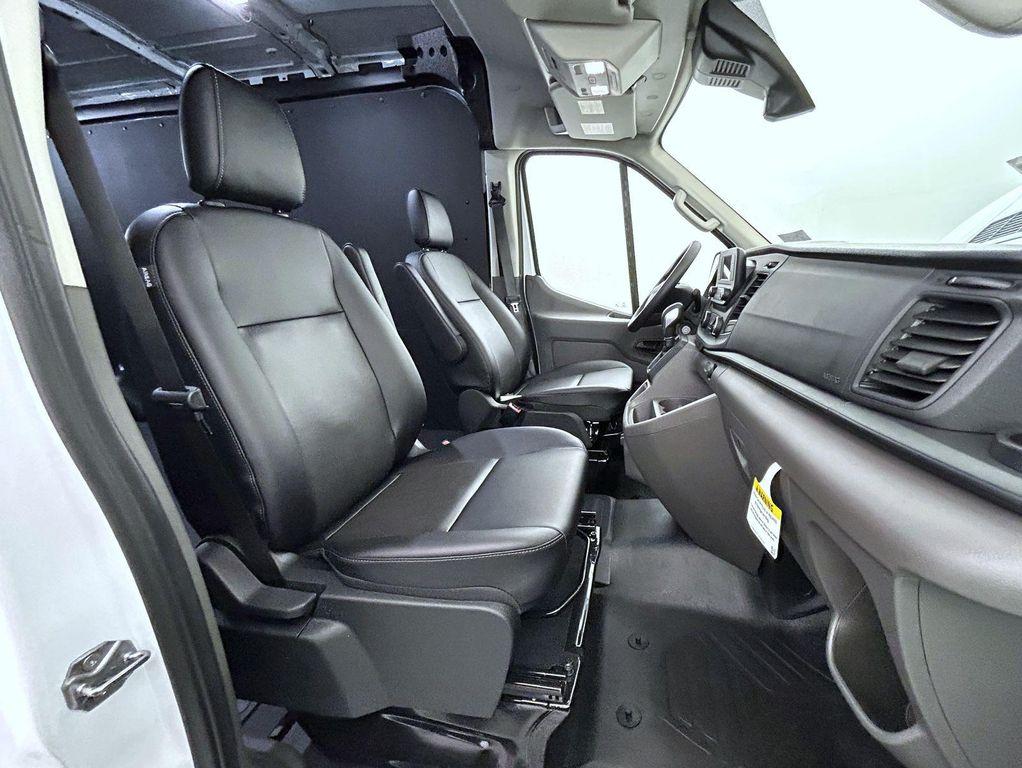 new 2025 Ford Transit-250 car