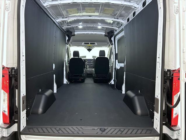 new 2025 Ford Transit-250 car