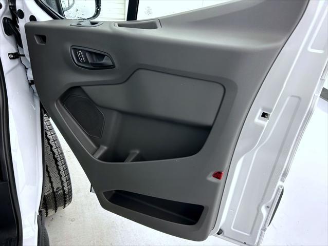 new 2025 Ford Transit-250 car