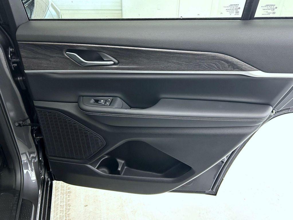 new 2025 Jeep Grand Cherokee L car, priced at $46,149