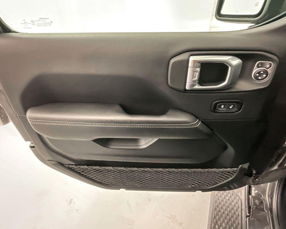 used 2021 Jeep Gladiator car, priced at $32,887