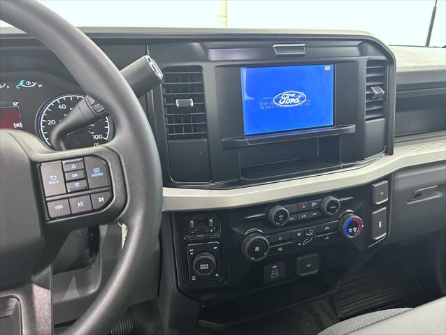 new 2025 Ford F-250 car