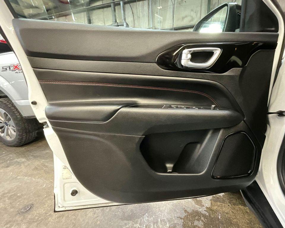 used 2023 Jeep Compass car, priced at $25,869