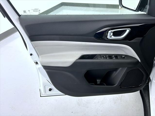 new 2025 Jeep Compass car, priced at $31,301