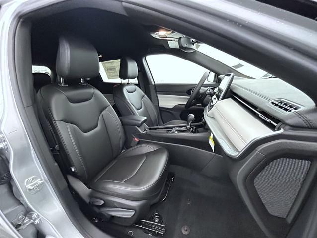 new 2025 Jeep Compass car, priced at $31,423