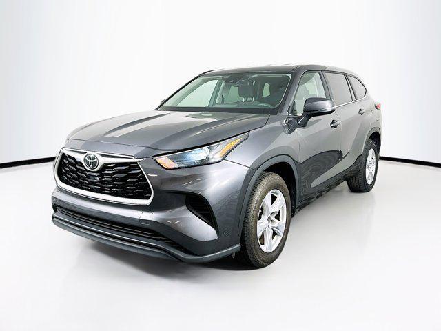 used 2023 Toyota Highlander car, priced at $28,589