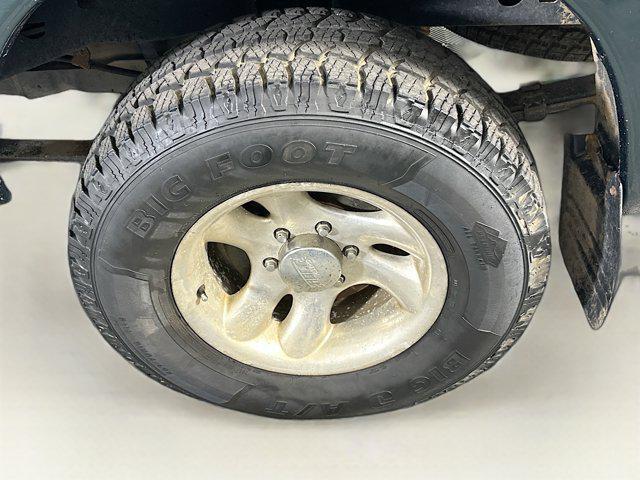 used 2001 Toyota Tundra car, priced at $11,597