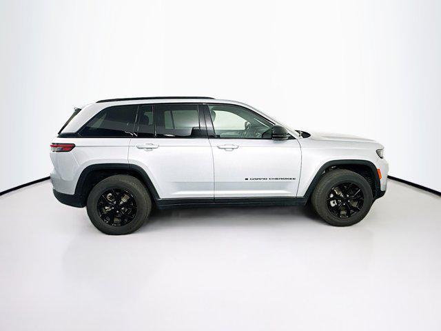 used 2024 Jeep Grand Cherokee car, priced at $28,387
