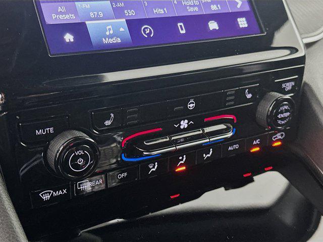 used 2024 Jeep Grand Cherokee car, priced at $28,387