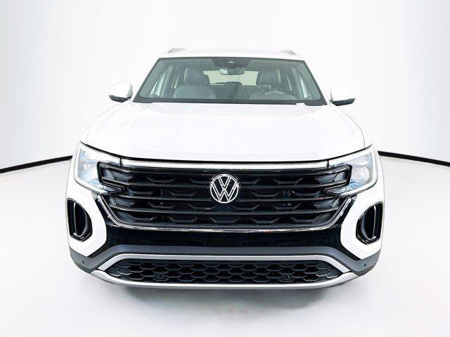 used 2024 Volkswagen Atlas Cross Sport car, priced at $33,189