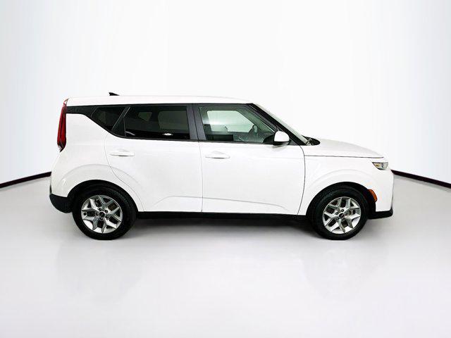 used 2022 Kia Soul car, priced at $14,989