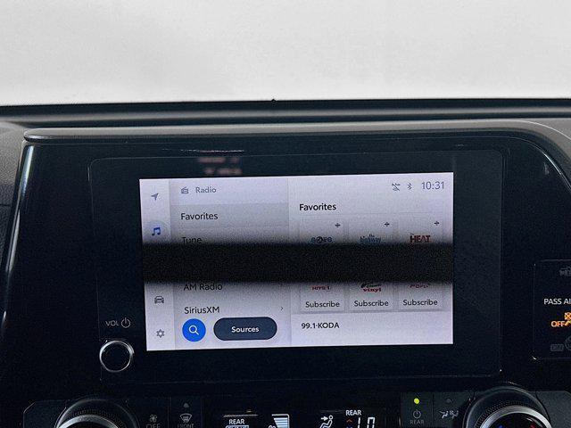 used 2023 Toyota Highlander car, priced at $29,897