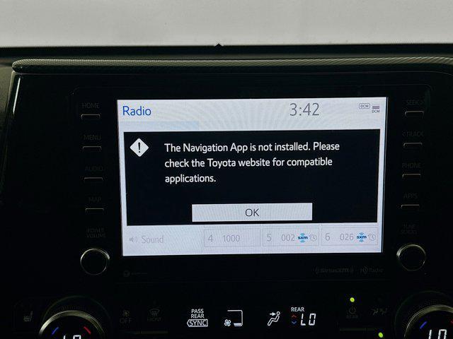 used 2021 Toyota Highlander car, priced at $30,997