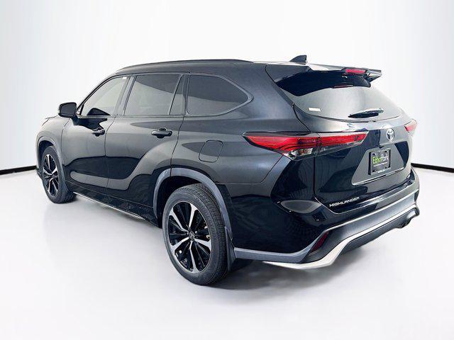 used 2021 Toyota Highlander car, priced at $30,997