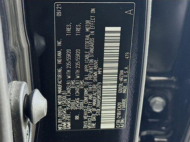 used 2021 Toyota Highlander car, priced at $30,997