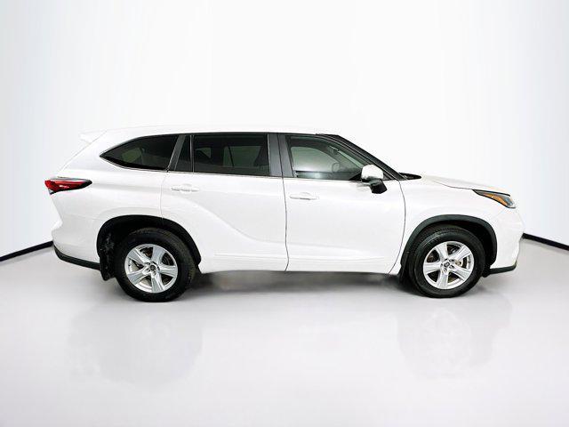 used 2023 Toyota Highlander car, priced at $29,697