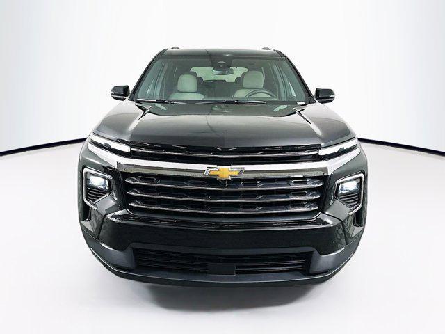 used 2025 Chevrolet Traverse car, priced at $35,997