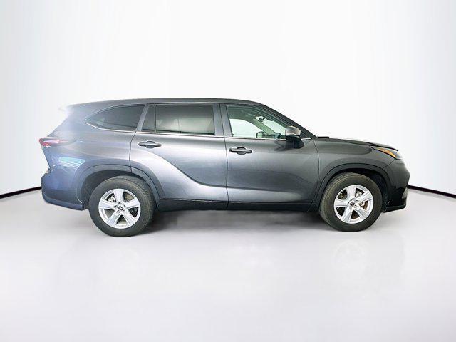 used 2024 Toyota Highlander car, priced at $33,747