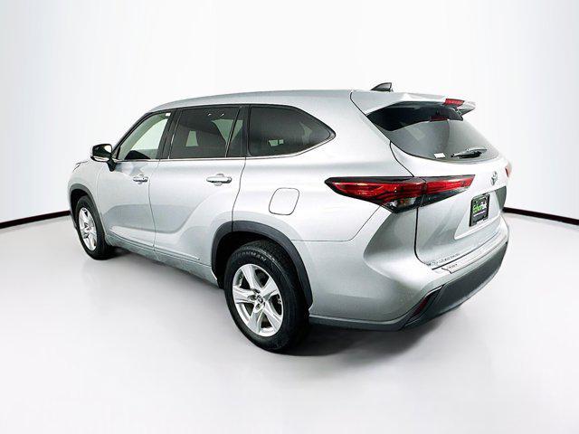 used 2022 Toyota Highlander car, priced at $28,197