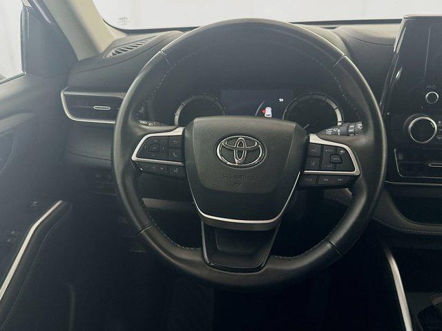 used 2024 Toyota Highlander car, priced at $31,487