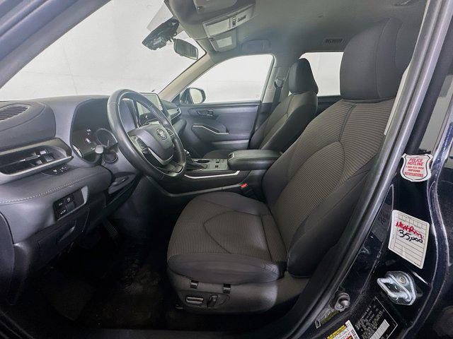 used 2024 Toyota Highlander car, priced at $31,487