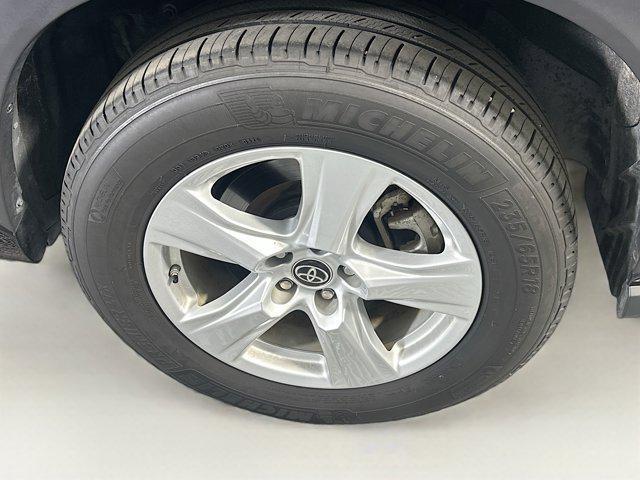 used 2024 Toyota Highlander car, priced at $31,487