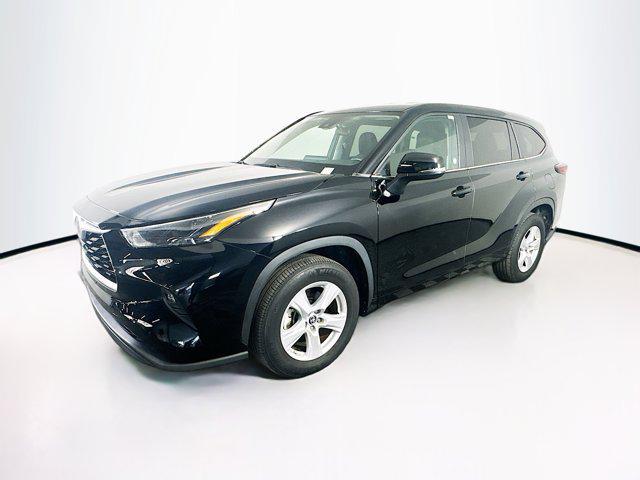 used 2024 Toyota Highlander car, priced at $31,487
