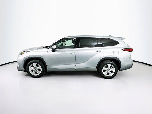 used 2022 Toyota Highlander car, priced at $27,697