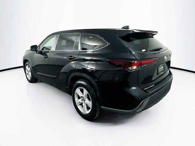 used 2024 Toyota Highlander car, priced at $31,397
