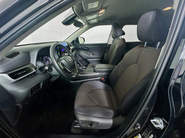 used 2024 Toyota Highlander car, priced at $31,397