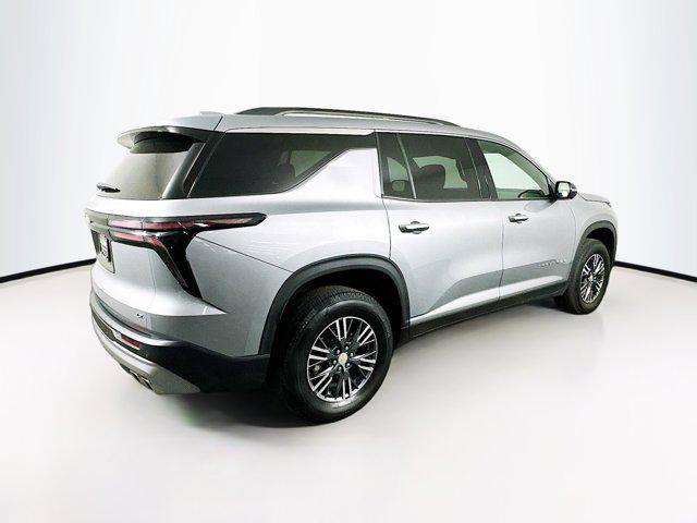 used 2024 Chevrolet Traverse car, priced at $33,687