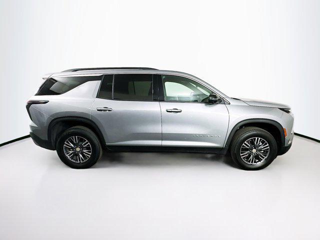 used 2024 Chevrolet Traverse car, priced at $33,687