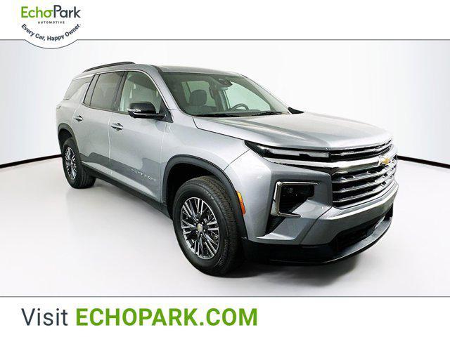 used 2024 Chevrolet Traverse car, priced at $34,697