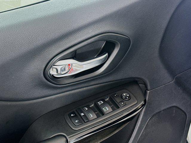 used 2023 Jeep Cherokee car, priced at $20,387