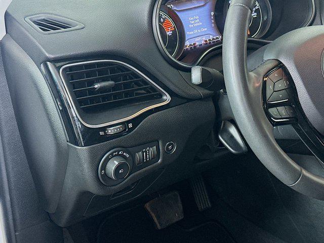 used 2023 Jeep Cherokee car, priced at $20,387